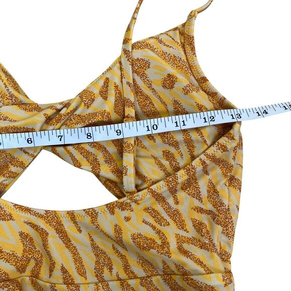 aerie Sz M Twist Front Cut Out One Piece Full Coverage Swimsuit Orange Yellow - Picture 15 of 16